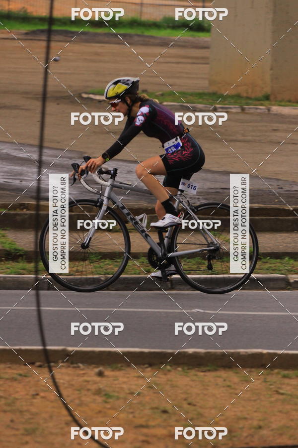 Buy your photos of the eventVSERIES Duathlon & Running on Fotop