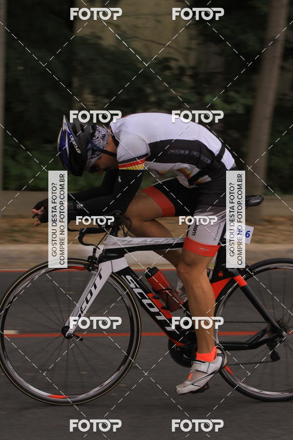 Buy your photos of the eventVSERIES Duathlon & Running on Fotop