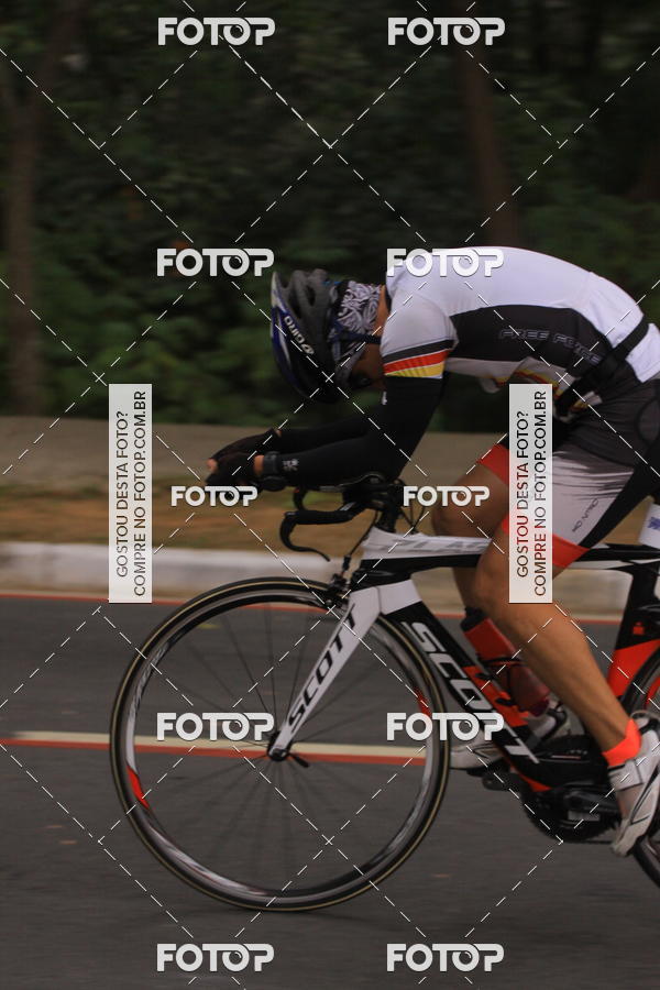 Buy your photos of the eventVSERIES Duathlon & Running on Fotop
