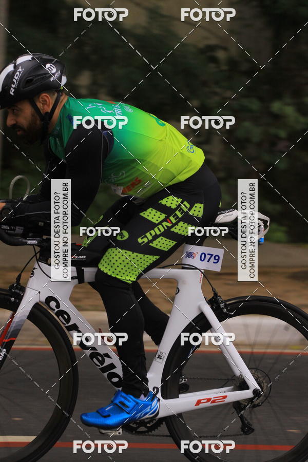 Buy your photos of the eventVSERIES Duathlon & Running on Fotop