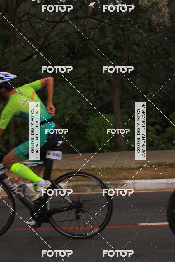 Buy your photos of the eventVSERIES Duathlon & Running on Fotop