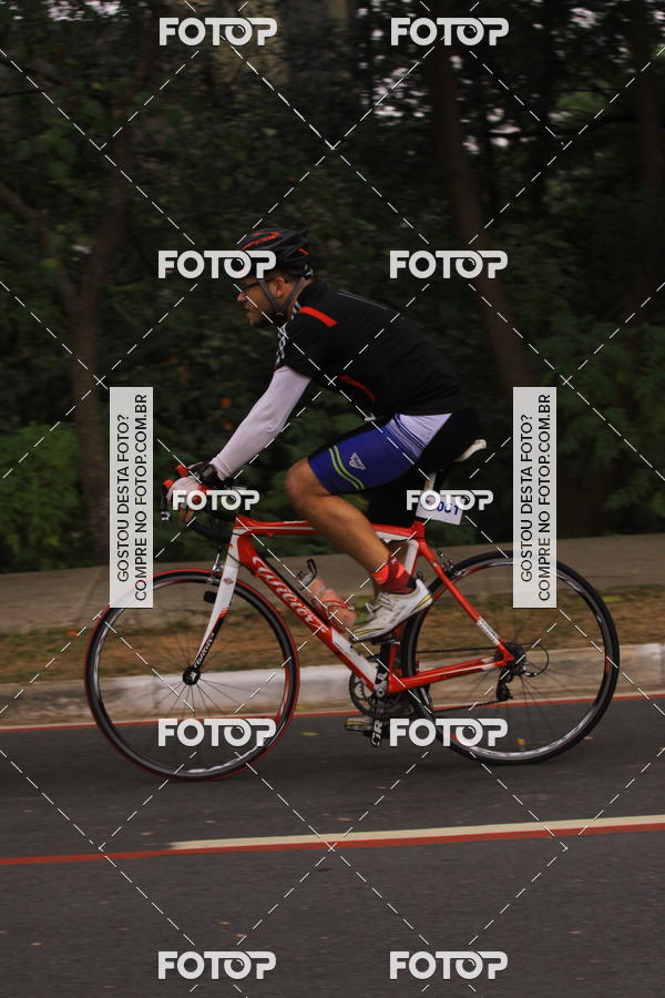 Buy your photos of the eventVSERIES Duathlon & Running on Fotop