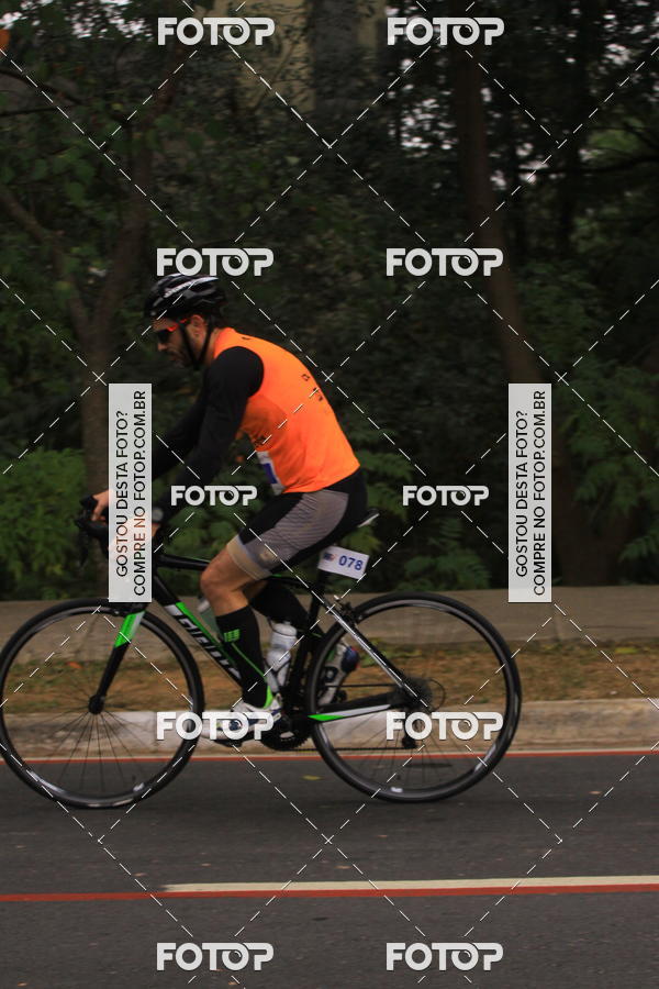 Buy your photos of the eventVSERIES Duathlon & Running on Fotop