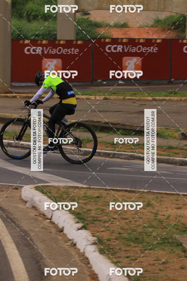 Buy your photos of the eventVSERIES Duathlon & Running on Fotop
