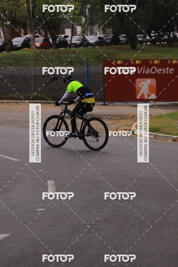 Buy your photos of the eventVSERIES Duathlon & Running on Fotop