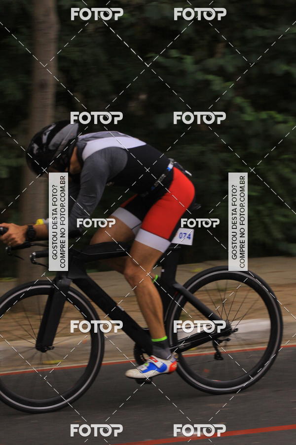 Buy your photos of the eventVSERIES Duathlon & Running on Fotop