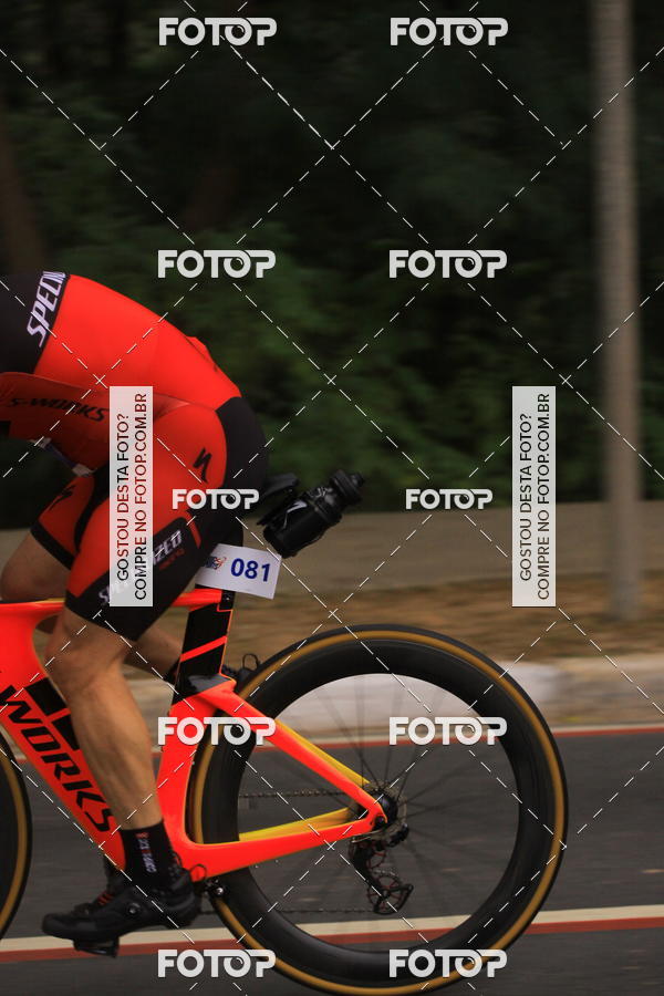 Buy your photos of the eventVSERIES Duathlon & Running on Fotop