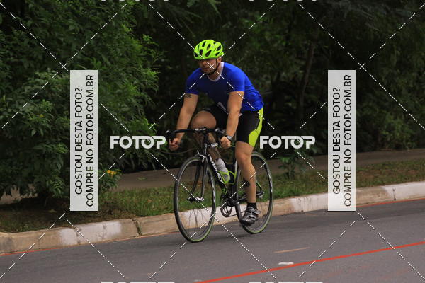 Buy your photos of the eventVSERIES Duathlon & Running on Fotop