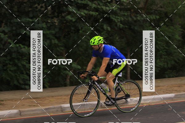 Buy your photos of the eventVSERIES Duathlon & Running on Fotop