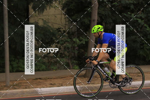 Buy your photos of the eventVSERIES Duathlon & Running on Fotop