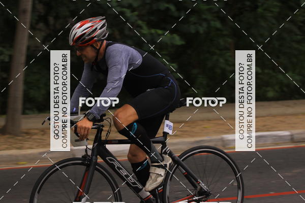 Buy your photos of the eventVSERIES Duathlon & Running on Fotop