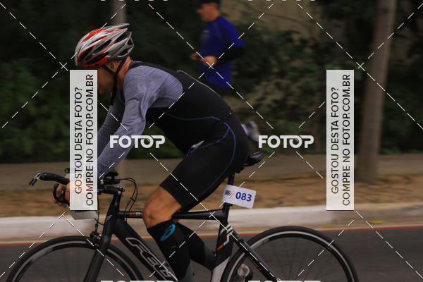 Buy your photos of the eventVSERIES Duathlon & Running on Fotop