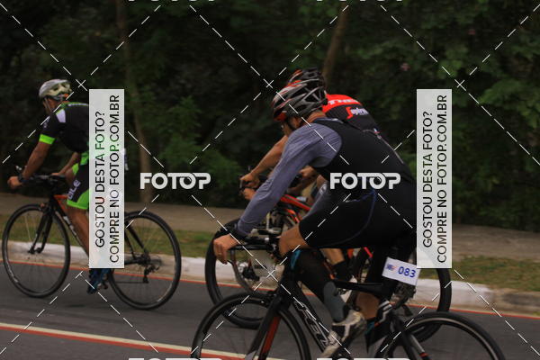 Buy your photos of the eventVSERIES Duathlon & Running on Fotop
