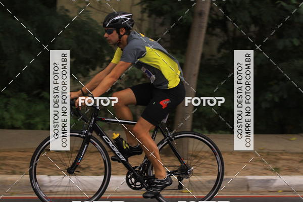 Buy your photos of the eventVSERIES Duathlon & Running on Fotop