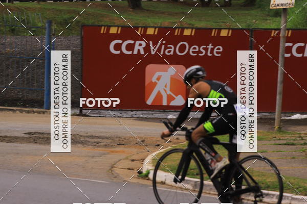 Buy your photos of the eventVSERIES Duathlon & Running on Fotop