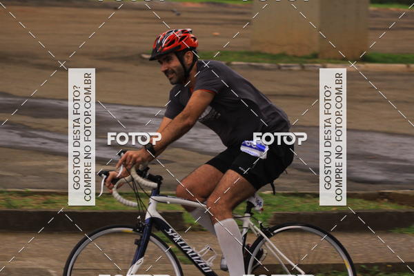 Buy your photos of the eventVSERIES Duathlon & Running on Fotop