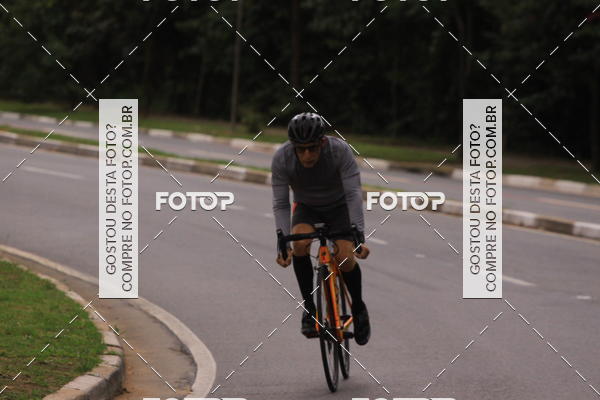 Buy your photos of the eventVSERIES Duathlon & Running on Fotop