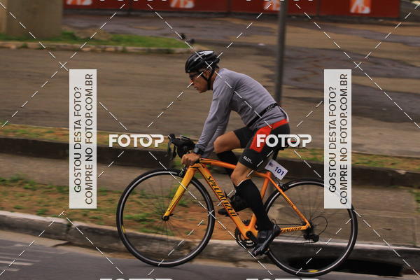 Buy your photos of the eventVSERIES Duathlon & Running on Fotop