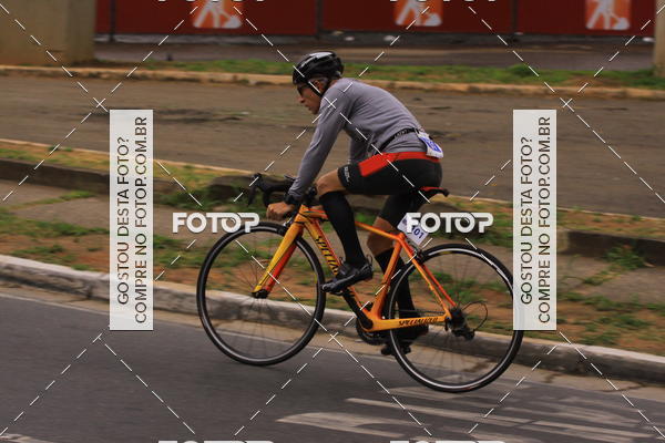 Buy your photos of the eventVSERIES Duathlon & Running on Fotop