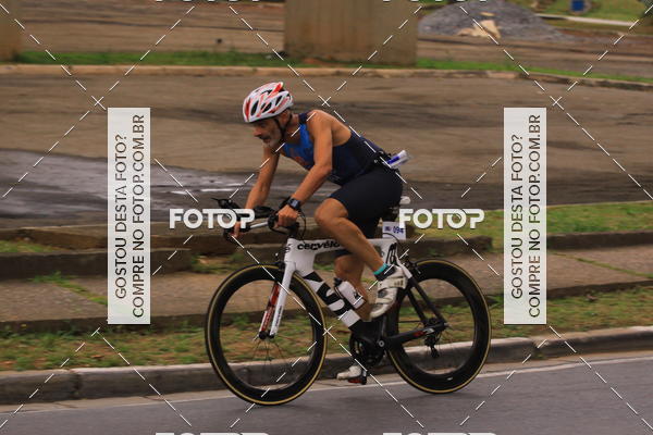 Buy your photos of the eventVSERIES Duathlon & Running on Fotop