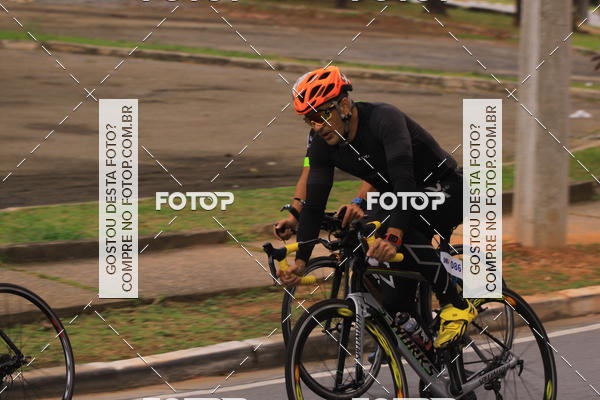 Buy your photos of the eventVSERIES Duathlon & Running on Fotop