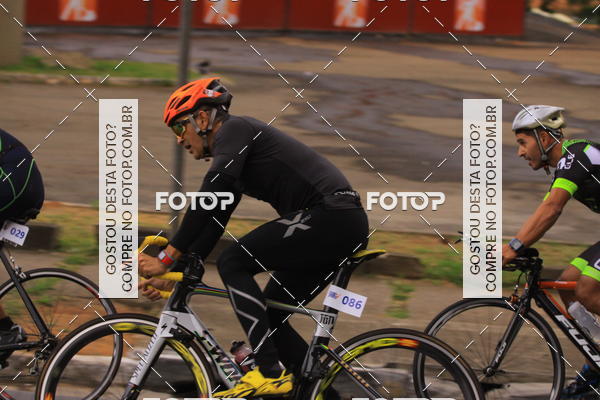 Buy your photos of the eventVSERIES Duathlon & Running on Fotop