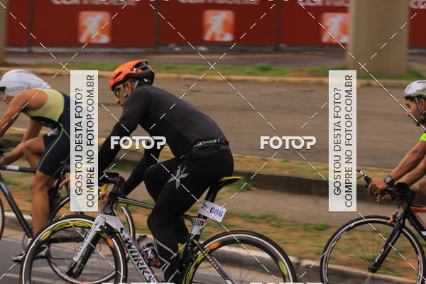 Buy your photos of the eventVSERIES Duathlon & Running on Fotop