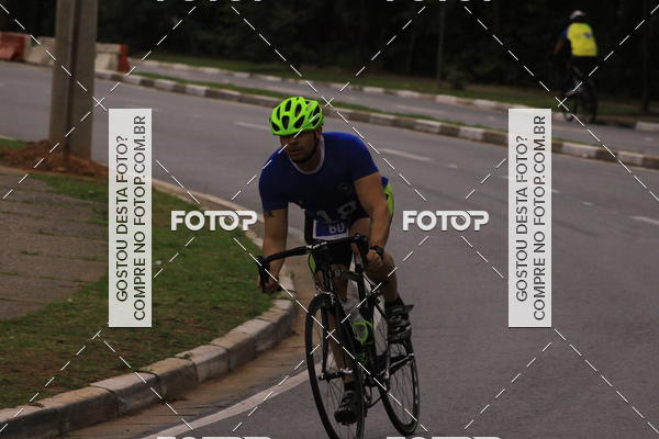 Buy your photos of the eventVSERIES Duathlon & Running on Fotop