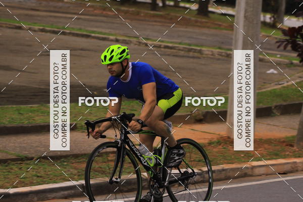 Buy your photos of the eventVSERIES Duathlon & Running on Fotop