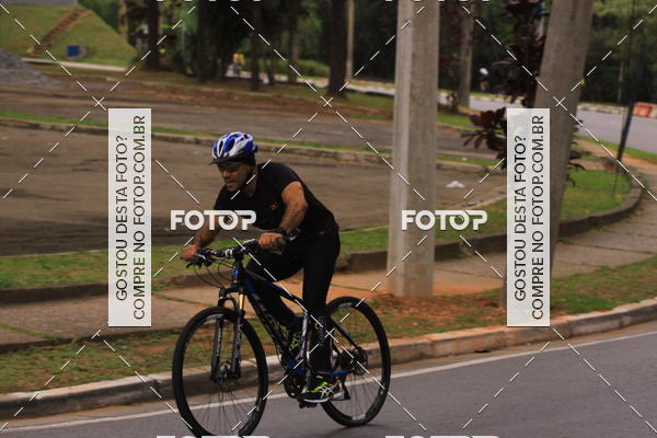 Buy your photos of the eventVSERIES Duathlon & Running on Fotop