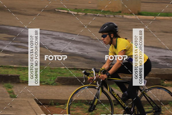 Buy your photos of the eventVSERIES Duathlon & Running on Fotop