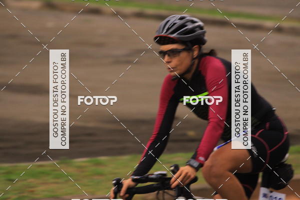 Buy your photos of the eventVSERIES Duathlon & Running on Fotop