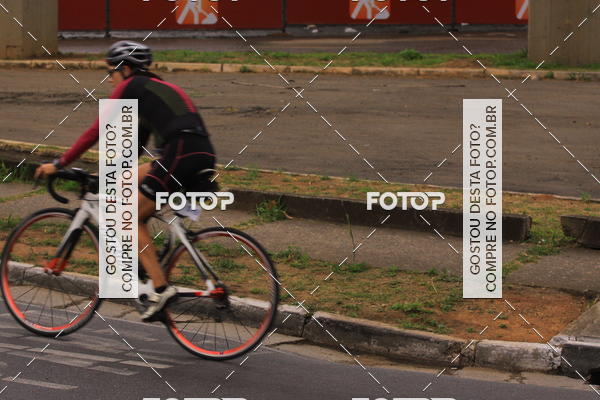 Buy your photos of the eventVSERIES Duathlon & Running on Fotop