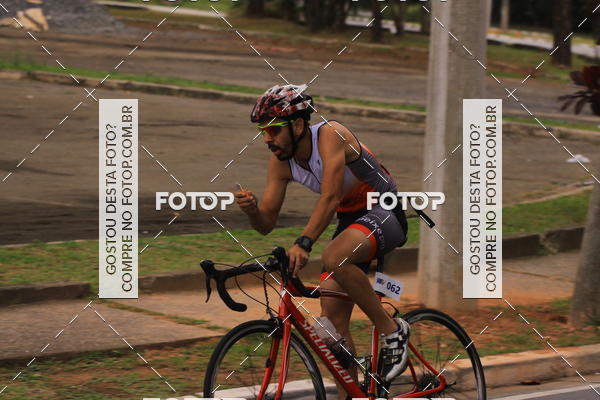 Buy your photos of the eventVSERIES Duathlon & Running on Fotop