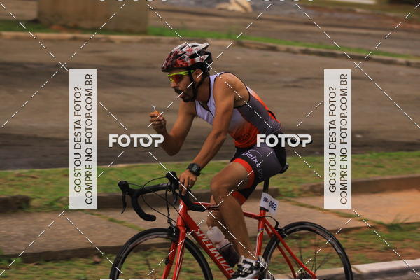 Buy your photos of the eventVSERIES Duathlon & Running on Fotop