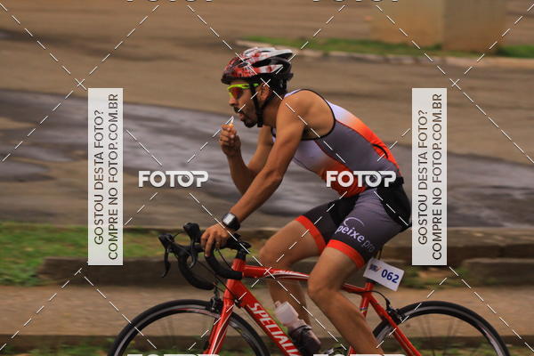 Buy your photos of the eventVSERIES Duathlon & Running on Fotop