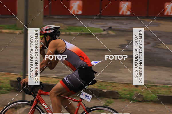 Buy your photos of the eventVSERIES Duathlon & Running on Fotop