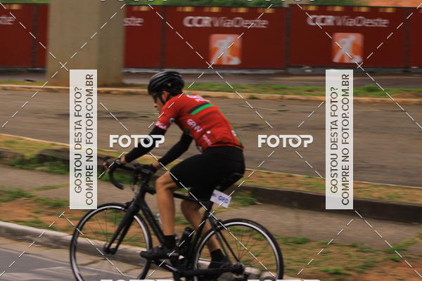 Buy your photos of the eventVSERIES Duathlon & Running on Fotop