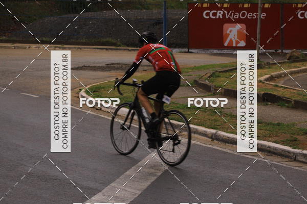 Buy your photos of the eventVSERIES Duathlon & Running on Fotop