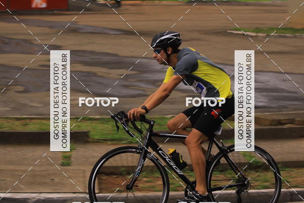 Buy your photos of the eventVSERIES Duathlon & Running on Fotop