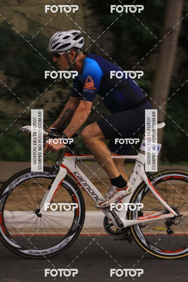 Buy your photos of the eventVSERIES Duathlon & Running on Fotop