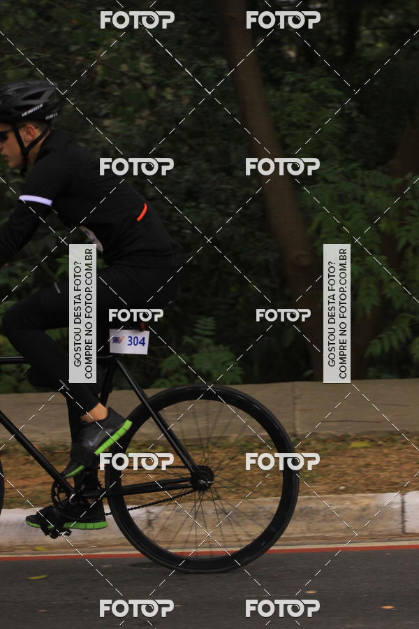 Buy your photos of the eventVSERIES Duathlon & Running on Fotop