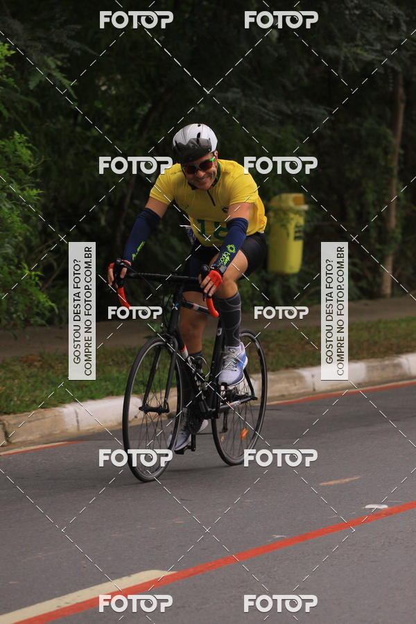 Buy your photos of the eventVSERIES Duathlon & Running on Fotop
