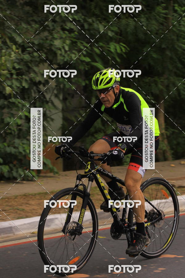 Buy your photos of the eventVSERIES Duathlon & Running on Fotop