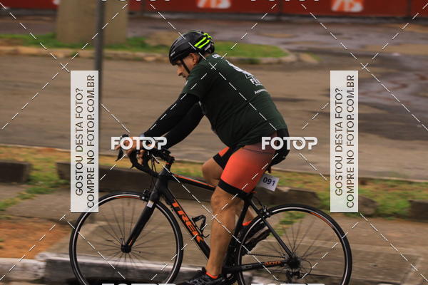 Buy your photos of the eventVSERIES Duathlon & Running on Fotop