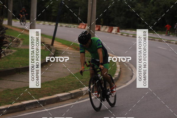 Buy your photos of the eventVSERIES Duathlon & Running on Fotop