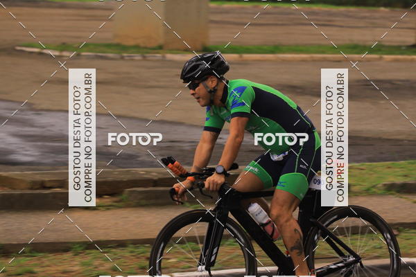 Buy your photos of the eventVSERIES Duathlon & Running on Fotop