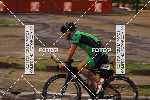 Buy your photos of the eventVSERIES Duathlon & Running on Fotop