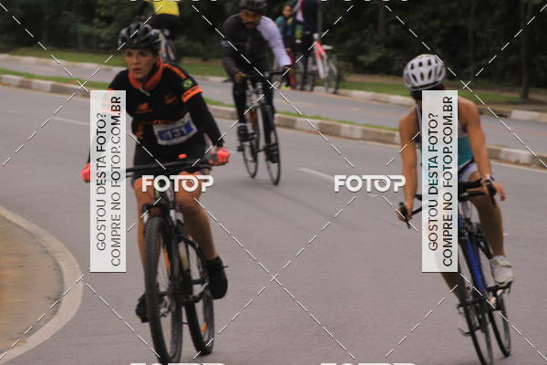 Buy your photos of the eventVSERIES Duathlon & Running on Fotop