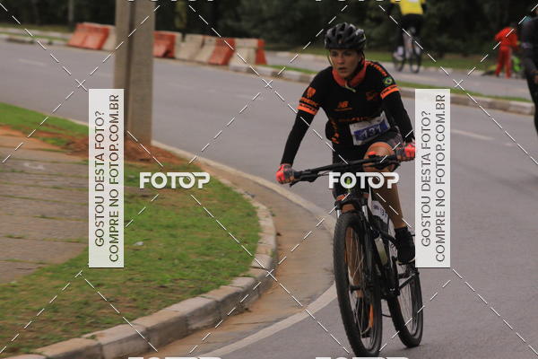 Buy your photos of the eventVSERIES Duathlon & Running on Fotop